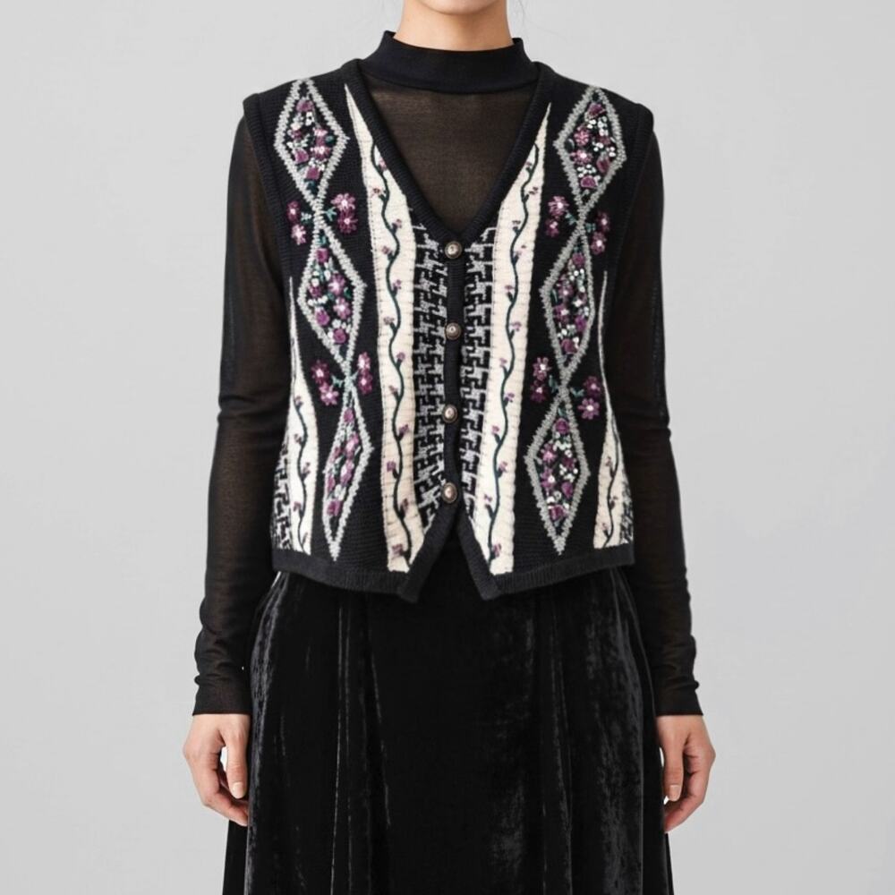 Y2K Whimsigoth Embroidered Sweater Vest Fairycore Cottagecore Romantic Boho M